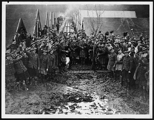 WWI Scottish Soldiers in the field